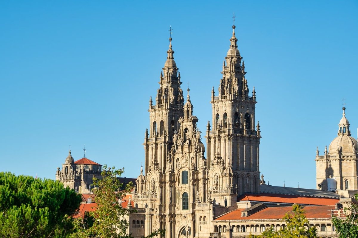 cathedral, santiago de compostela, galicia, architecture, religion, pilgrim, ancient, facade, tourism, history, cultural heritage, tourist attraction, pilgrimage, shrine, city view, baroque, unesco, landmark, renaissance
