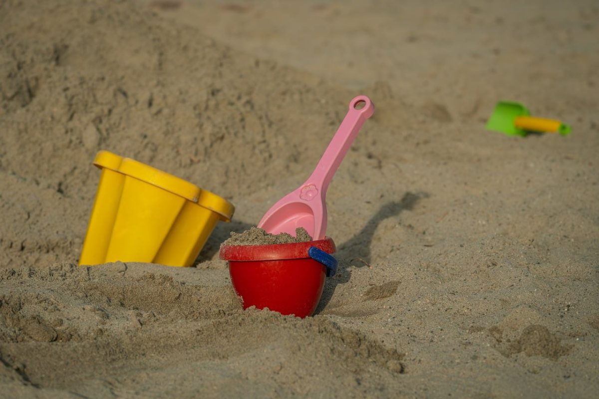 beach, sand, shovel, toy, bucket, summer, play, vacation, sand play, colorful, child, fun, children's entertainment, playground, game, leisure, outdoors, relaxation, rest, fun activity, outdoor games