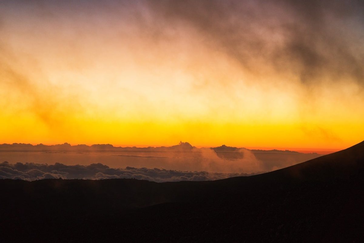 mountains, sunset, clouds, horizon, fog, evening, nature, landscape, alpine, silhouette, pastel colors, beautiful, breathtaking, evening light, image, hiking, romantic, travel