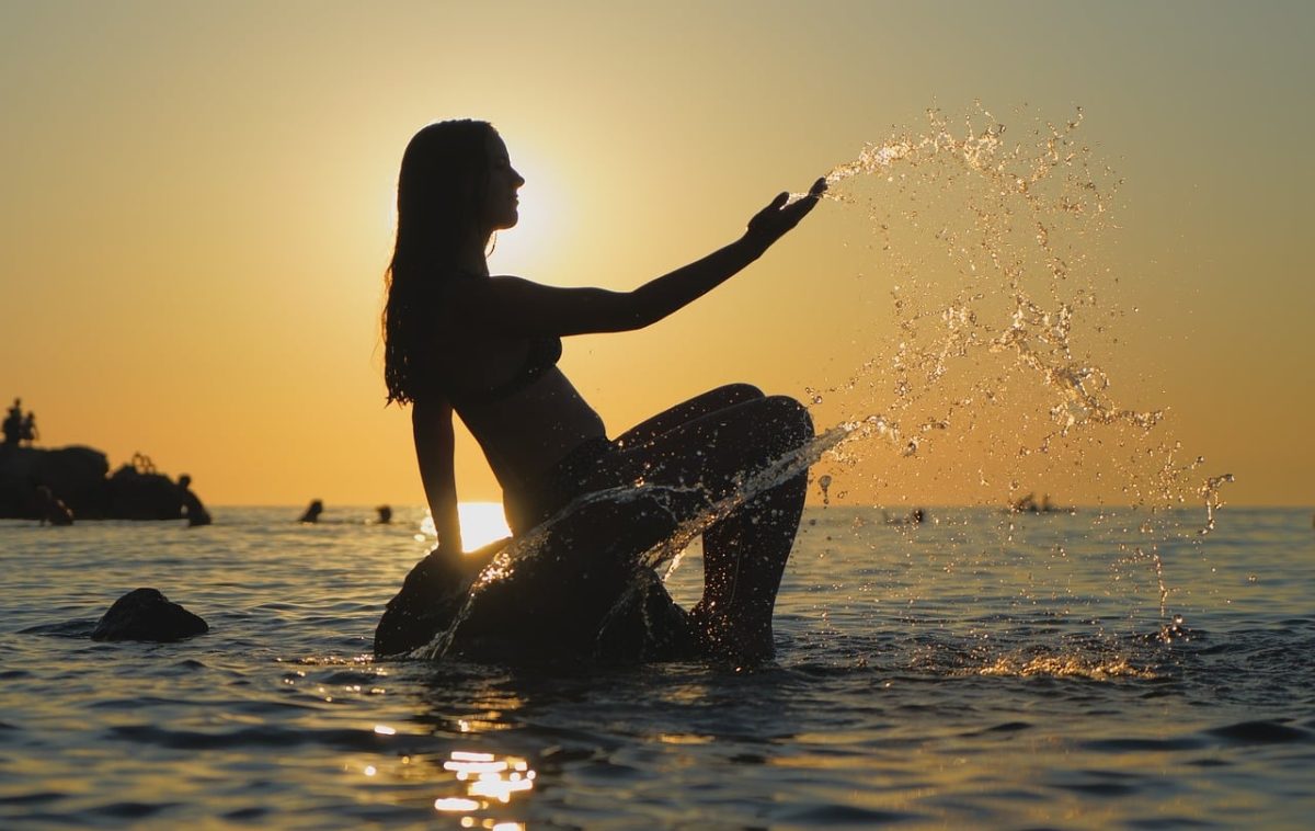 girl, silhouette, nature, beach, sea, sunset, water, summery, relaxing, summer vacation, scene, calm, bathing, leisure, evening, light, woman, afternoon, beauty, sense of freedom, splashing water