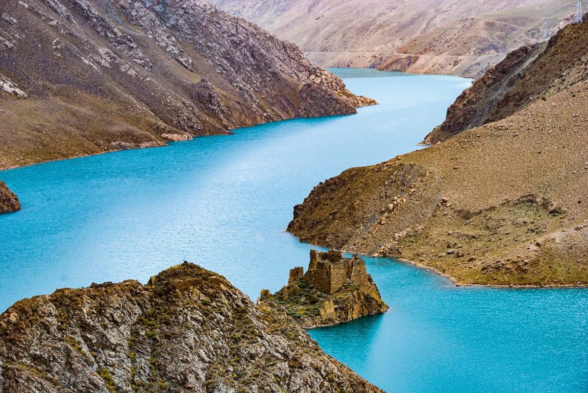 manla, reservoir, tibet, turquoise lake, mountains, ancient ruins, ruins, mountain gorge, rocky landscape, blue water, tibetan highland, alpine lake, valley, landscape, lake reservoir, beautiful landscape, high-altitude environment, nature, fort, scenic setting, natural beauty