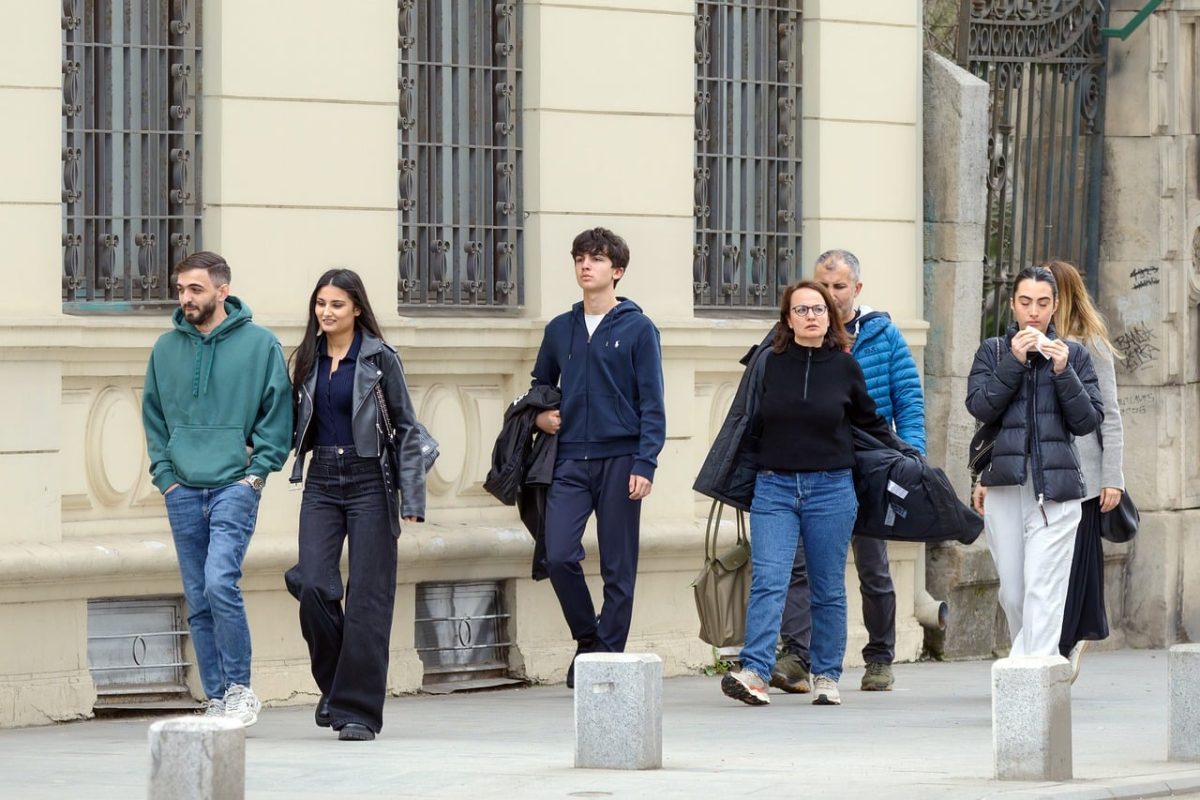 people, pedestrians, young, casual, walking, sidewalk, street, urban, lifestyle, snapshot