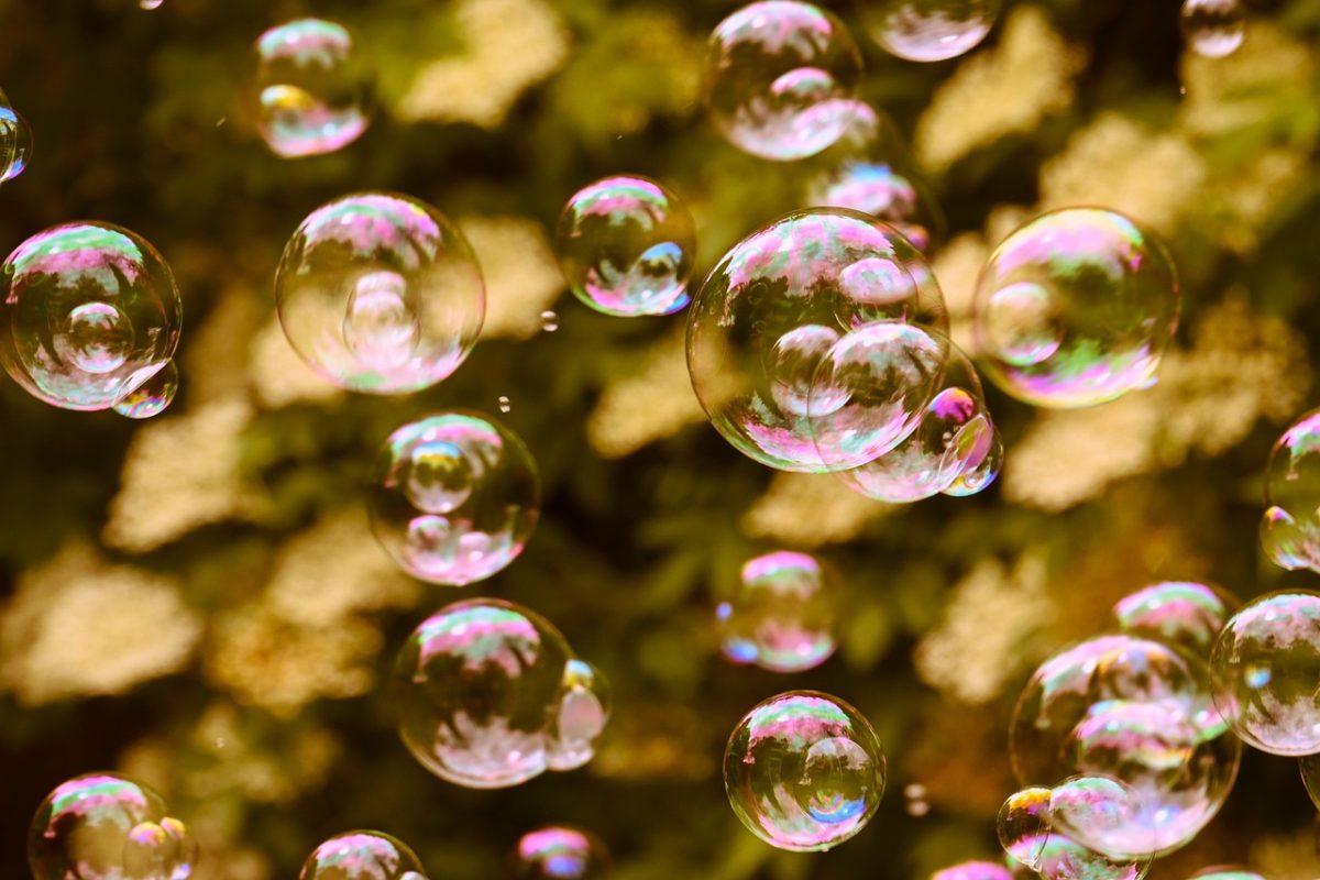 soap bubbles, multicoloured, soapy water, reflection, balls, fun, flying, ease, abstract, blow, hover, air, nature, background, iridescent, outdoors