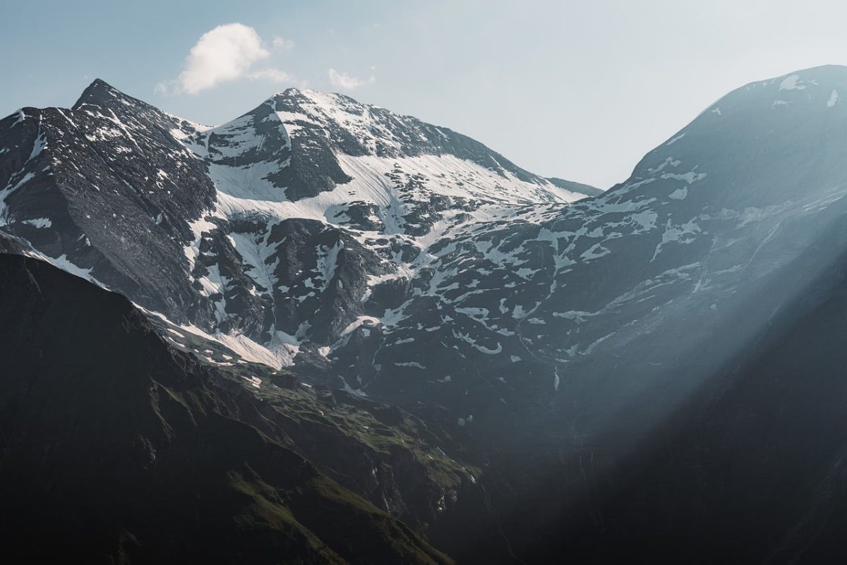 snow covered peaks, free wallpaper, desktop backgrounds, alpine glacier, high mountain, breathtaking landscape, laptop wallpaper, nature beauty, icy summit, austria alps, viral scenery, 4k wallpaper, full hd wallpaper, mountain photography, cool backgrounds, dramatic light, mac wallpaper, wallpaper hd, glacial region, adventure travel, hd wallpaper, 4k wallpaper 1920x1080, wallpaper 4k, beautiful wallpaper, wallpaper, background images, windows wallpaper, free background, background, 4k, desktop background