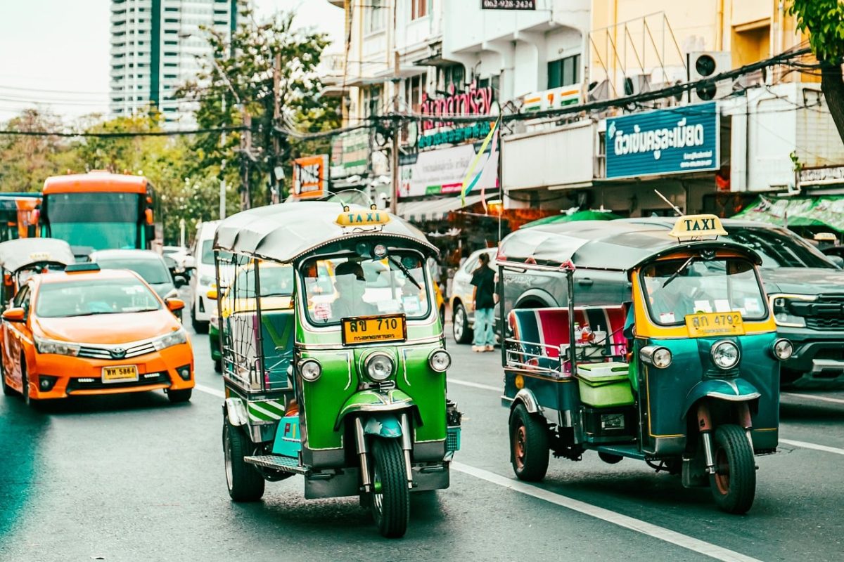 bangkok, thailand, cityscapes, vehicles, bikes, travel, bustling, crowds, crowded, tourism, sightseeing, transportation, markets, festivity, outdoor, ambiance, landscape, adventure, lively, daylight, navigate, motion, exploration, Bangkok, Thailand