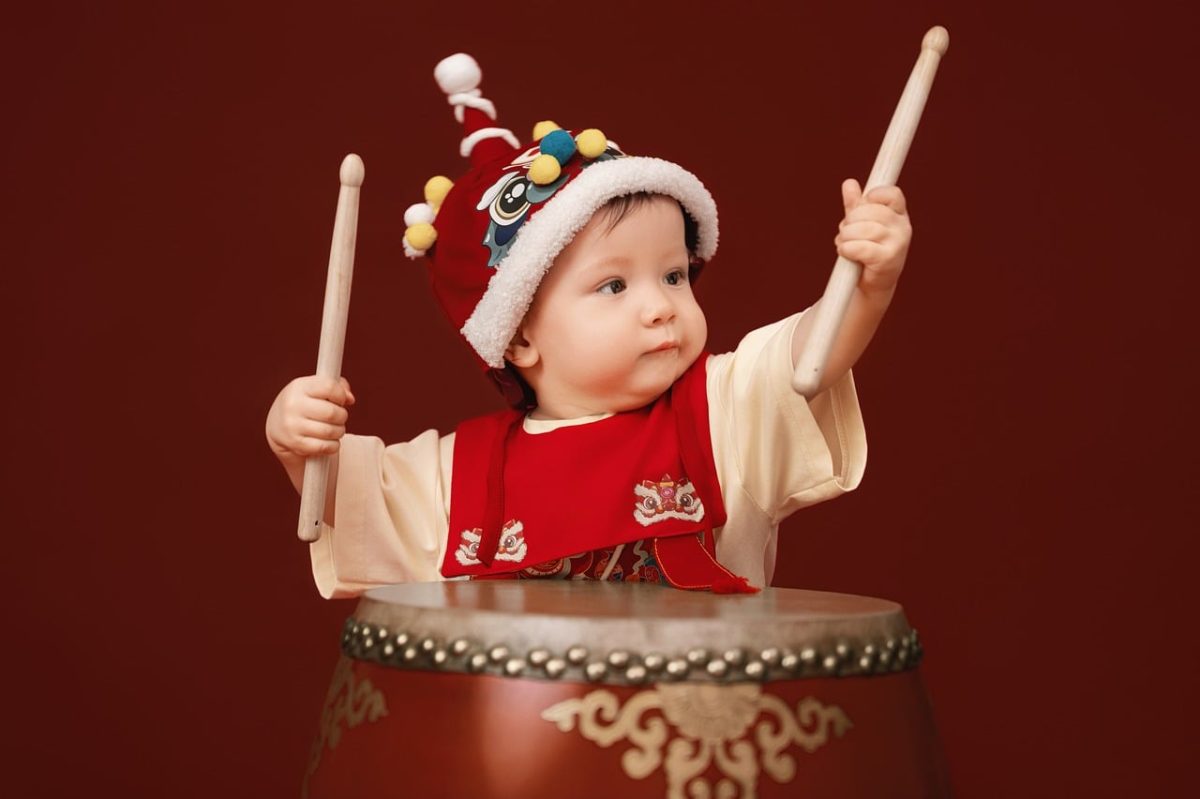 baby, asian, drum, red, costume, traditional, chinese characters, happy, child, vietnam, dress, yellow, culture, festival, smiling, childlike, striking style, colorful, hat
