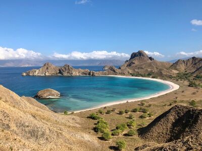 komodo national park, indonesia, beach, bay, hilly, sea, sand, resort, mountains, nature, tourism, cliff, panoramic, tropical, sky, nature reserve, proximity, holiday, international travel