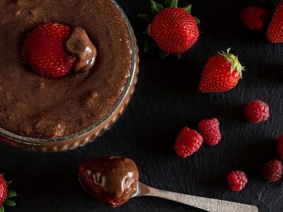 chocolate, strawberry, chocolate mousse, raspberry, dessert, fruit, creamy, spoon, dessert table, fresh, dark surface, gourmet, cake, cooking, tempting, chocolate dessert, luxurious, serving, dark chocolate