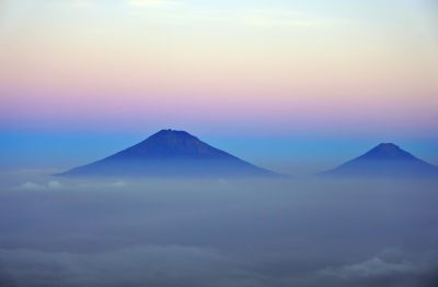 mountain, dawn, clouds, light, sky, horizon, morning, nature, scenery, beauty, sun, sunrise, atmosphere, mist, purple, blue, pink, serenity, blue sky, panorama