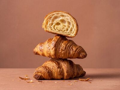 croissant, pastry, almond dough, butter, breakfast, delicious, french pastry, b w photography, chocolate, golden brown, puff pastry, breakfast pastries, helicopter, baked goods, warm beverages, freshness, lighting, baking, flakes, balance