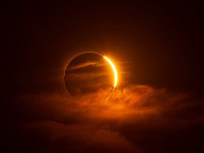 eclipse, total eclipse, solar corona, deep space, sun, moon, astronomy, space, celestial bodies, baily's beads, light and darkness, astronomical event, impressive, earth's atmosphere, captivating, nature, alien, fiery, red glow