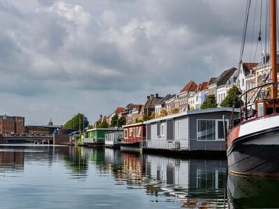 canal, gracht, netherlands, water, historical, architecture, houseboat, boats, buildings, urban, reflection, clouds, tourism, tranquility, gray, bridge, ships, nature, summer, landscape