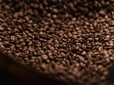 roasted coffee beans, macro photography, brown texture, aromatic, warm lighting, shallow depth of field, fresh roast, ingredient, mac wallpaper, full hd wallpaper, desktop backgrounds, coffee background, hd wallpaper, free background, 4k wallpaper, windows wallpaper, bean texture, laptop wallpaper, lighting atmosphere, background photo, food photography, phone wallpaper, wallpaper 4k, product backgrounds, wallpaper hd, groundless, free wallpaper, cool backgrounds, beautiful wallpaper, 4k wallpaper 1920x1080, wallpaper, background image, iphone wallpaper, download wallpapers