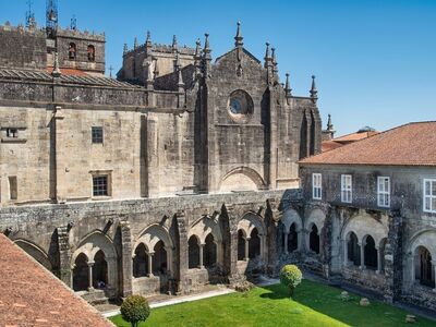 church, architecture, cloister, decoration, history, grass, medieval, windows, stone, building, arch, historic, landscape, galicia, ancient, presence, art, renaissance, tourism, visual arts