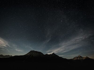 night sky, starry sky, nature, space, stars, mountains, galaxy, sky, dawn, distant planet, moon, astronomy, cosmos, mood, beauty, panorama, landscape, rocks, natural beauty, silhouette, romantic