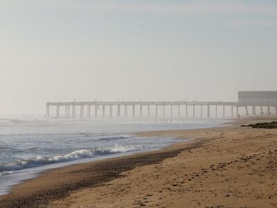 beach, pier, mist, morning, ocean, waves, sand, coastline, summer, calm, panorama, atmosphere, cleansing, nature, haze, landmark, footprint, tide, measure, balance
