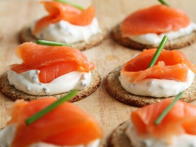 canape, nature, salmon, appetizer, crackers, cuisine, delicious, fish, food, gourmet, meal, raw, seafood, snack, starters, smoked salmon, hors d'oeuvres, food photography