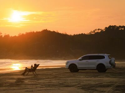 tank 500, gwm tank, great wall motor, tank suv, suv, automotive, the scenery, 4×4, outdoor, car wallpaper, lifestyle, car culture, camping, laid back, waterside, 日落
