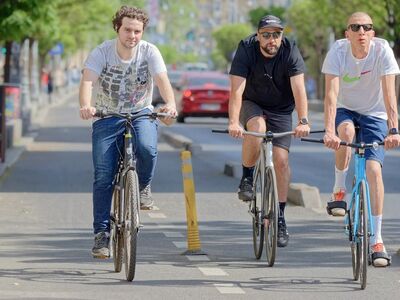 men, bicyclists, running, bike lane, track, street, urban, recreation, sports, transport, ecological, lifestyle