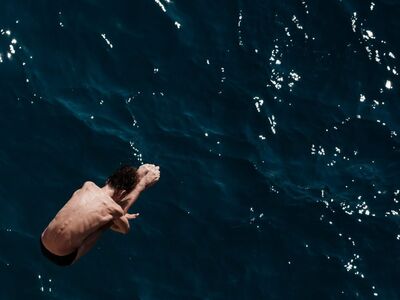 sport, jump, bounce, plunge, to swim, swimmer, kennedy, high, strength, aesthetic, body, male, athlete, adventure, risk, to fall, danger, professional, success, drop, sea, summer, nature