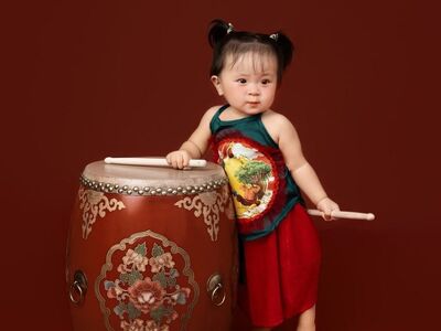 baby, traditional clothing, asian child, drum, red, smiling child, vietnamese, mid-autumn, traditional art, costume, children's toy, asian culture, child smile, celebrating, fine art, autumn, art studio, happy child, wooden drum, toddler