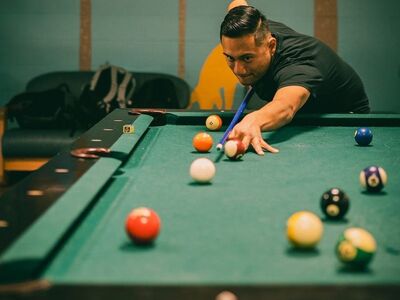 pool, gameroom, college, billiards, 8-ball, play, balls, game