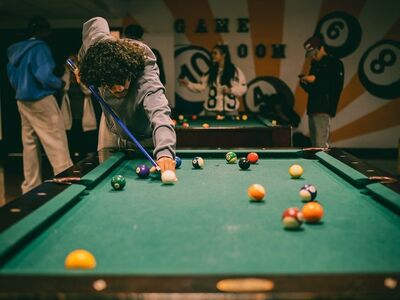 pool, gameroom, college, billiards, 8-ball, play, balls, game