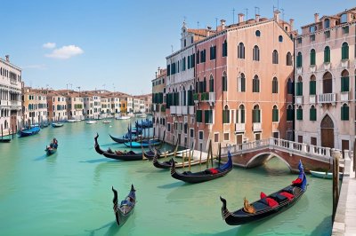 venice, canal, gondola, architecture, historic, buildings, tourism, summery, view, merchants, restaurants, colorful, sunny, europe, tourist, river, tourist attraction, old town, blue sky, cityscape