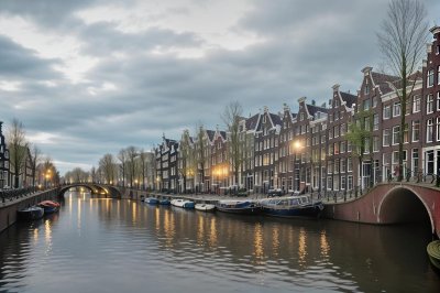 canal, gracht, netherlands, water, historical, architecture, houseboat, boats, buildings, urban, reflection, clouds, tourism, tranquility, gray, bridge, ships, nature, summer, landscape